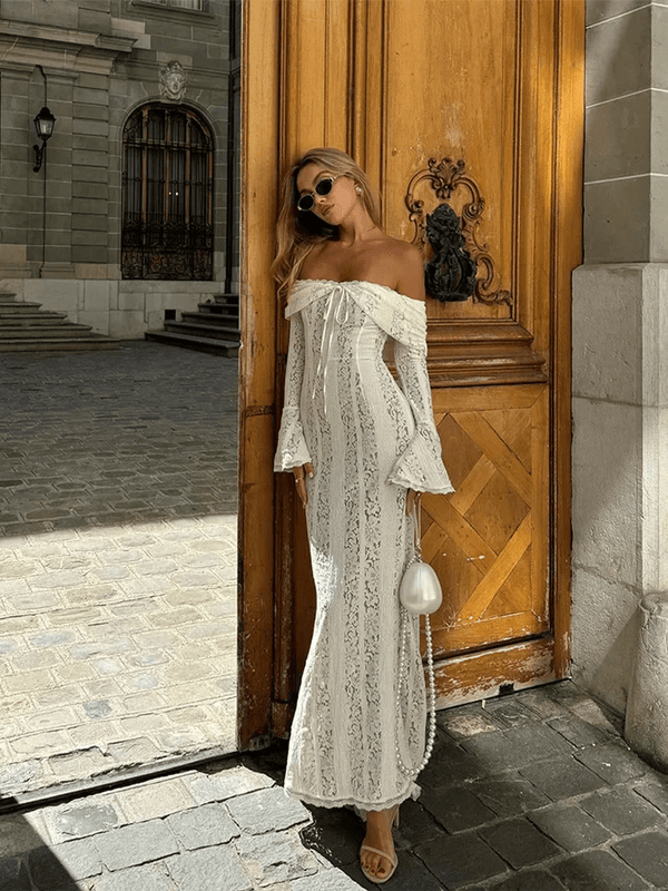 Abby schulterfreies Spitzen-Maxikleid