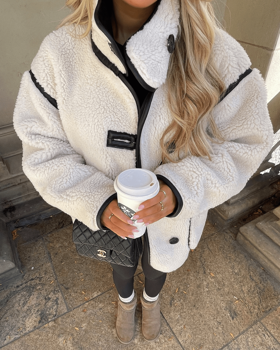 Adela sherpajacka med funnel neck