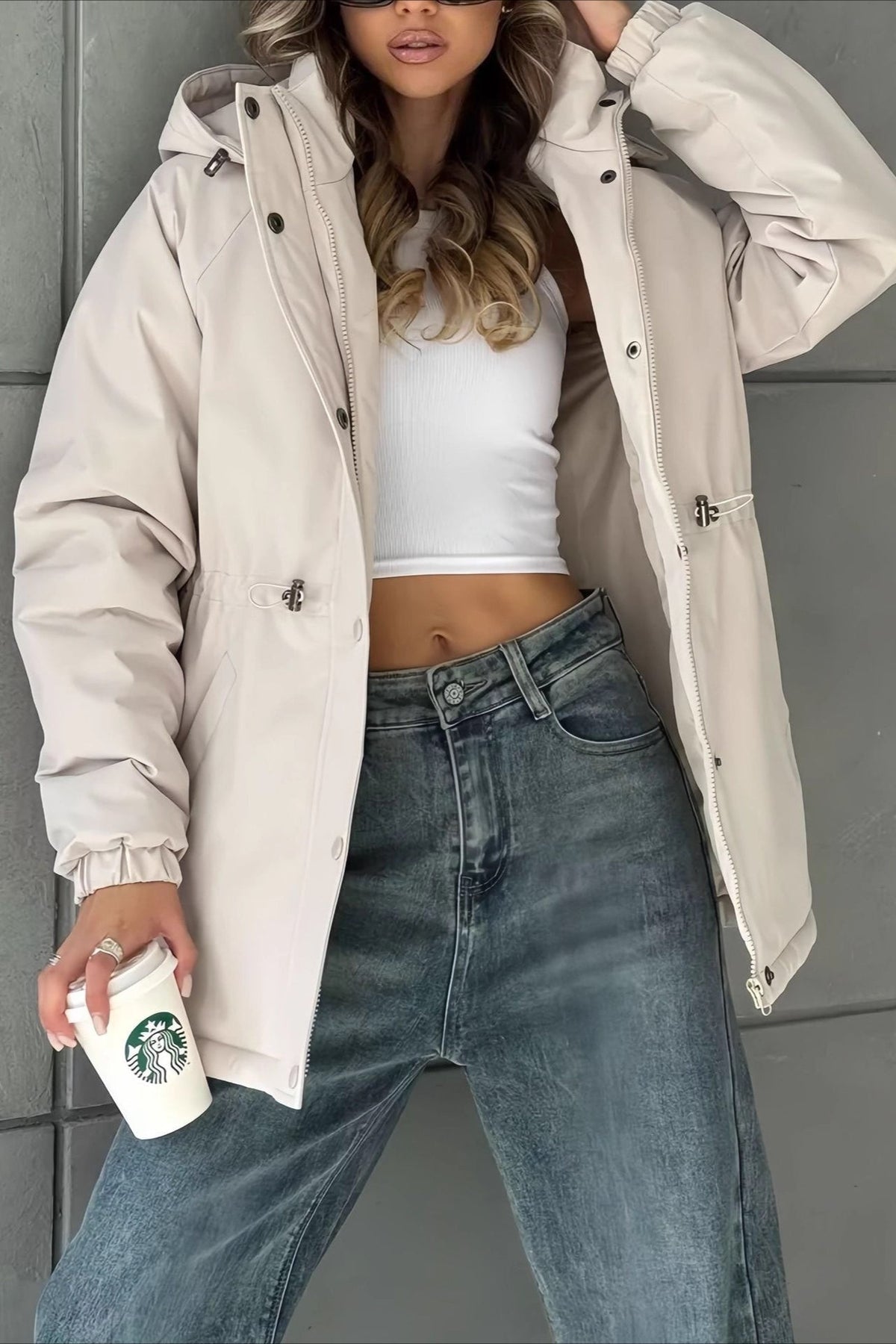Chaqueta cortavientos con capucha Adele