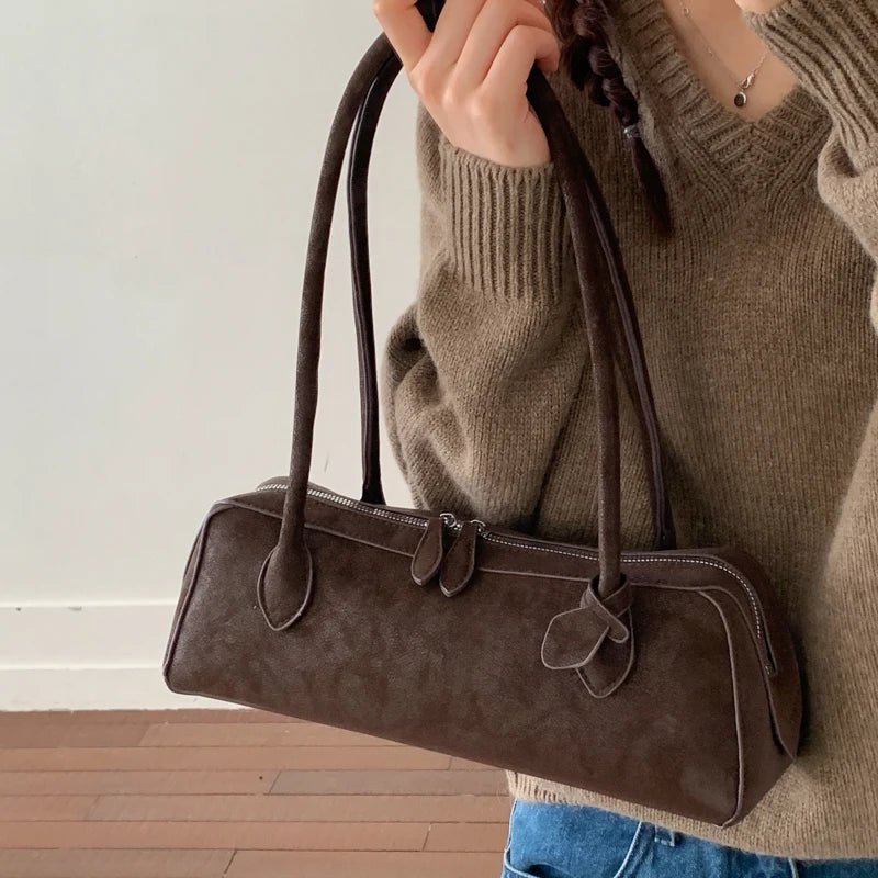 Sac baguette en suède Adora