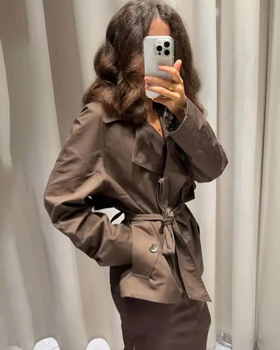 Alianna kort trenchcoat med bælte