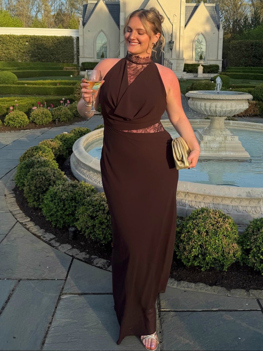 Ariadne Maxikleid mit Neckholder, Spitze und Patchwork-Design