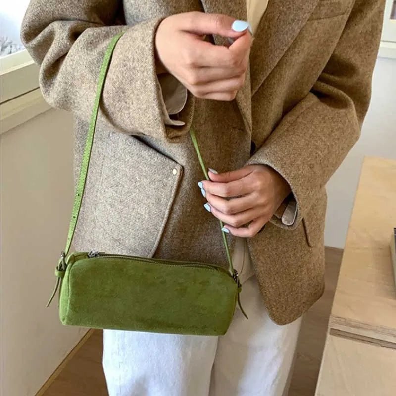 Beatrice hobo-taske i ruskind med blød form