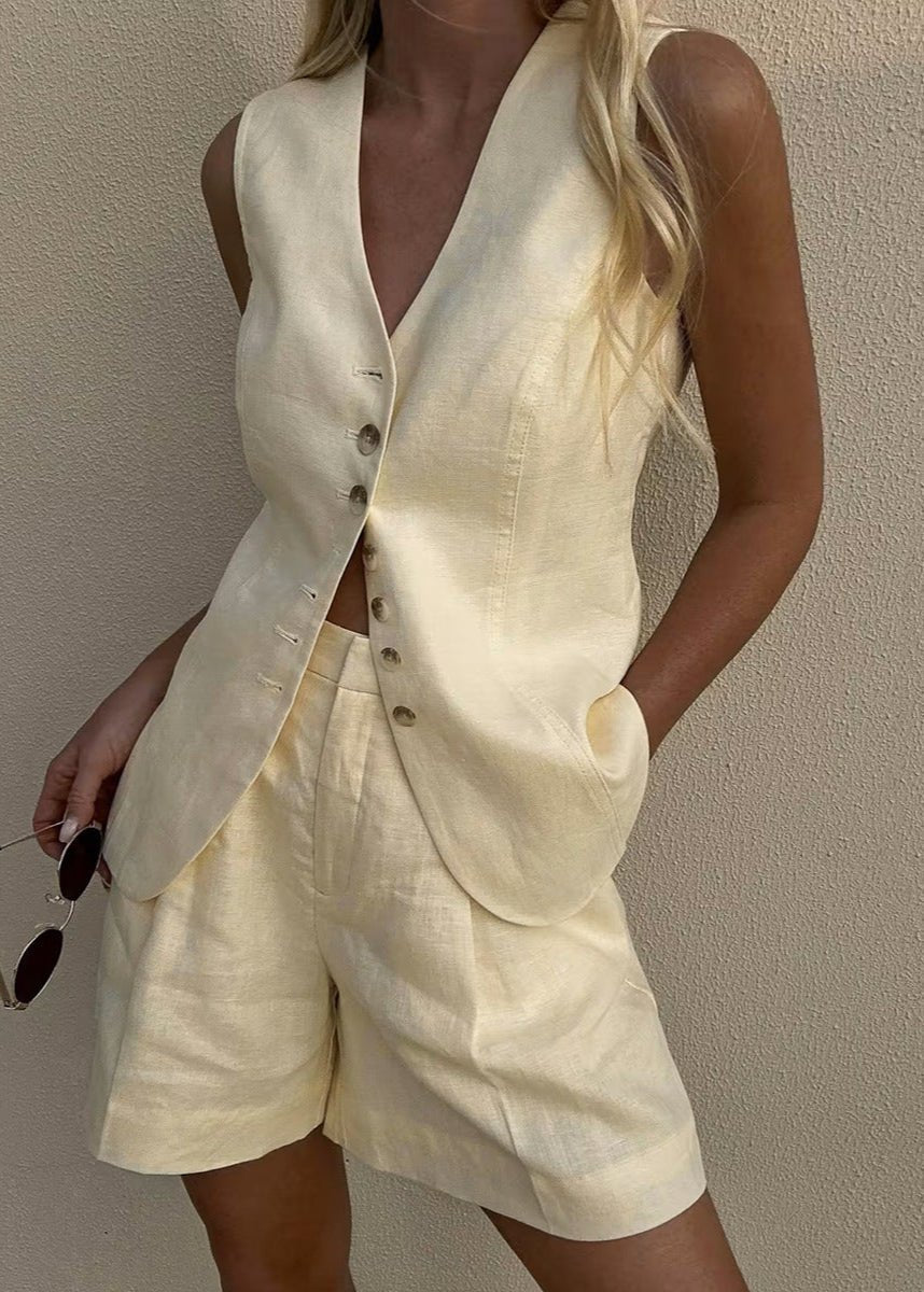 Ensemble Bianca composé d’un gilet structuré et d’un short