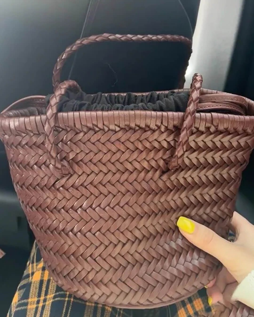 Blair flettet bucket-skuldertaske