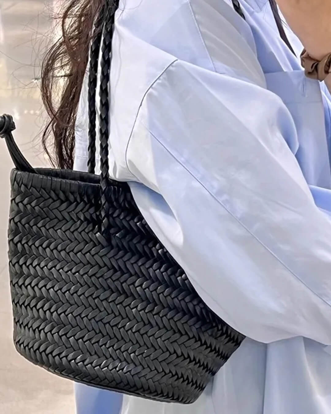 Blair flettet bucket-skuldertaske