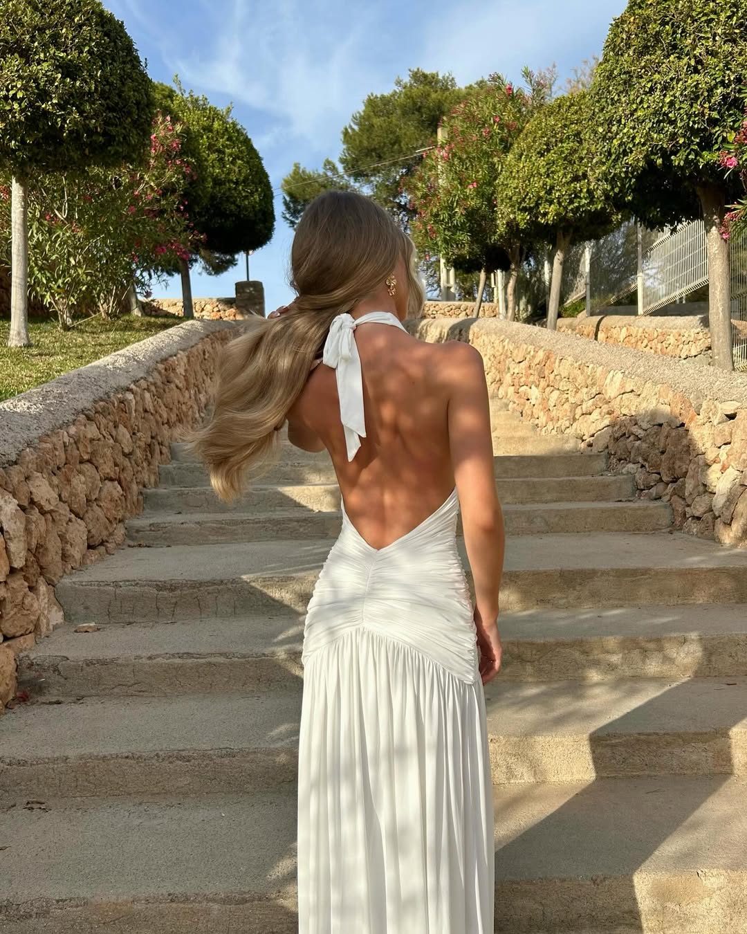 Abito lungo con scollo all'americana e scollatura profonda Carlyn