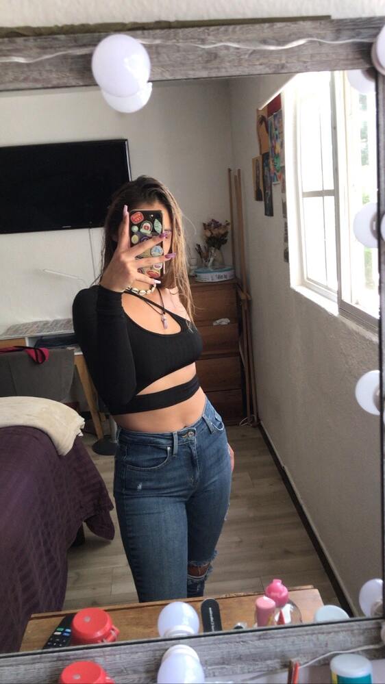 Crop top asimmetrico Celeste con cut-out
