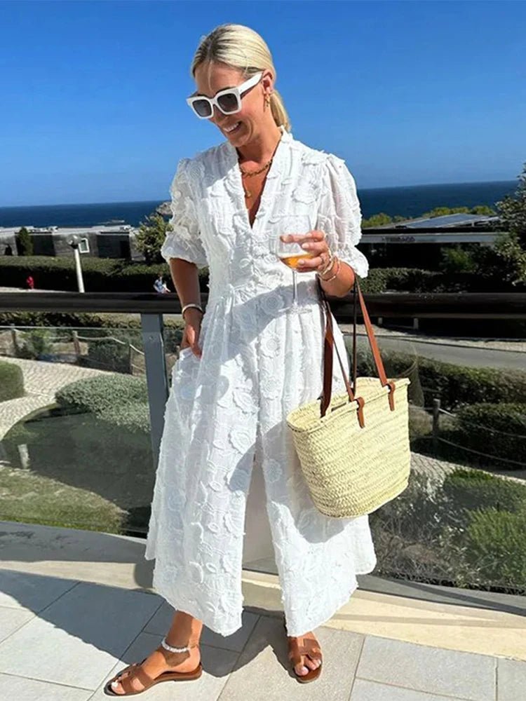 Vestido midi de encaje bordado con escote en V Celeste
