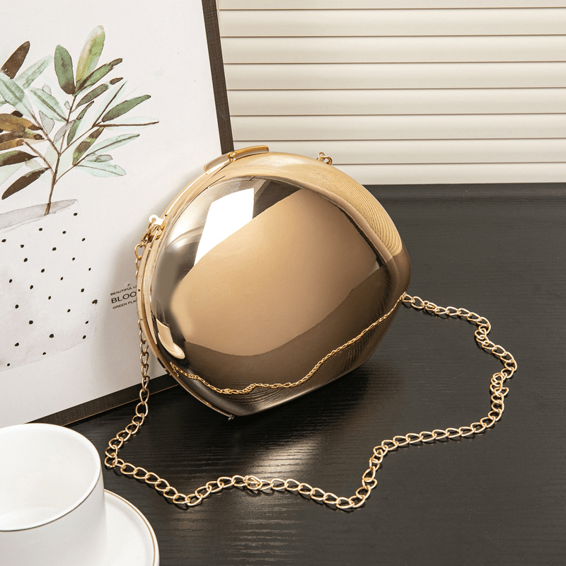 Clutch de noche con forma de concha Celeste