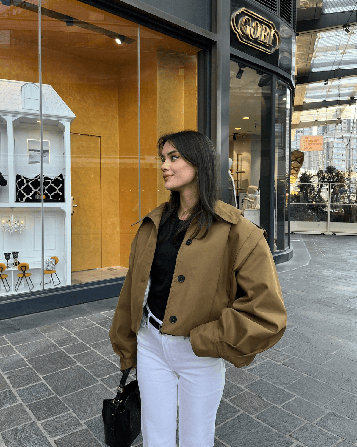 Celia kort jakke med høj krave