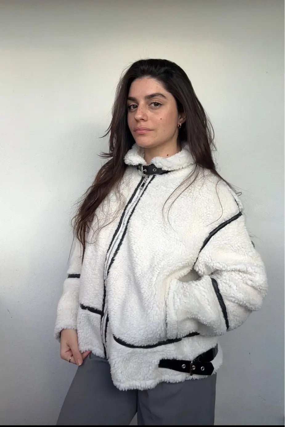 Bomber μπουφάν από μπουκλέ ύφασμα Chantal