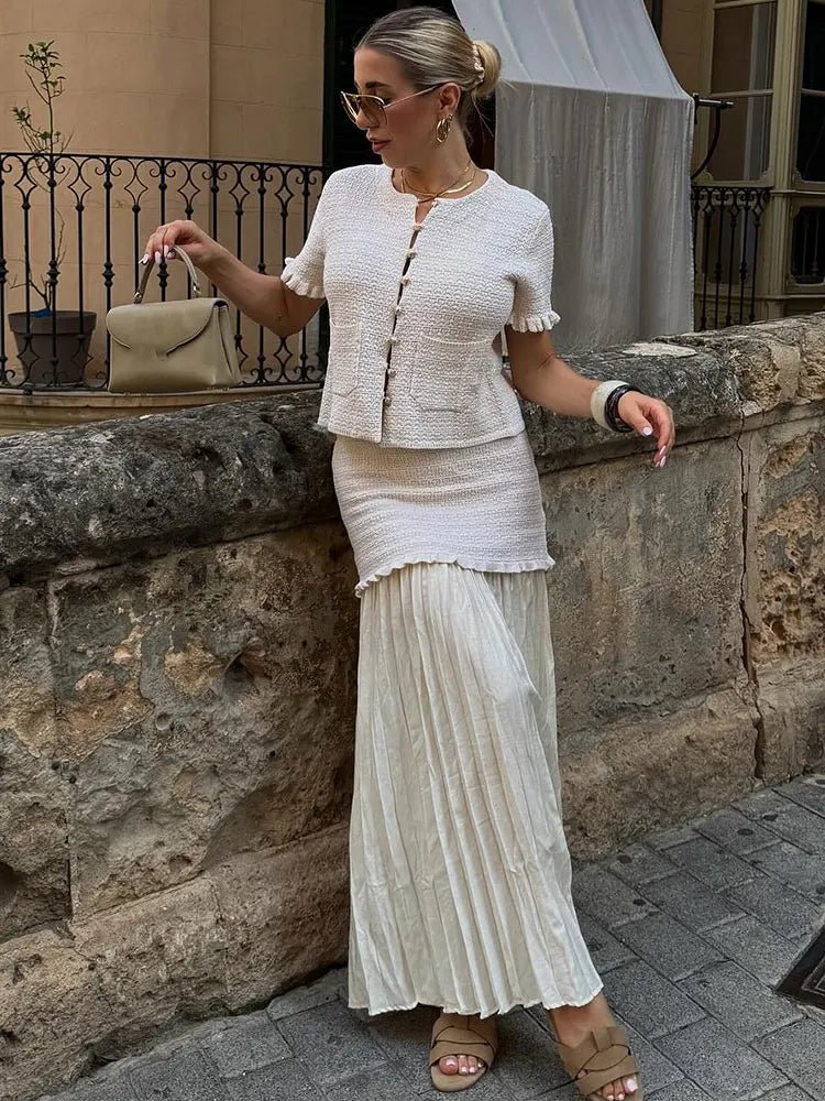 Σετ Claudia με πλεκτό τοπ-φανελάκι και πλισέ φούστα