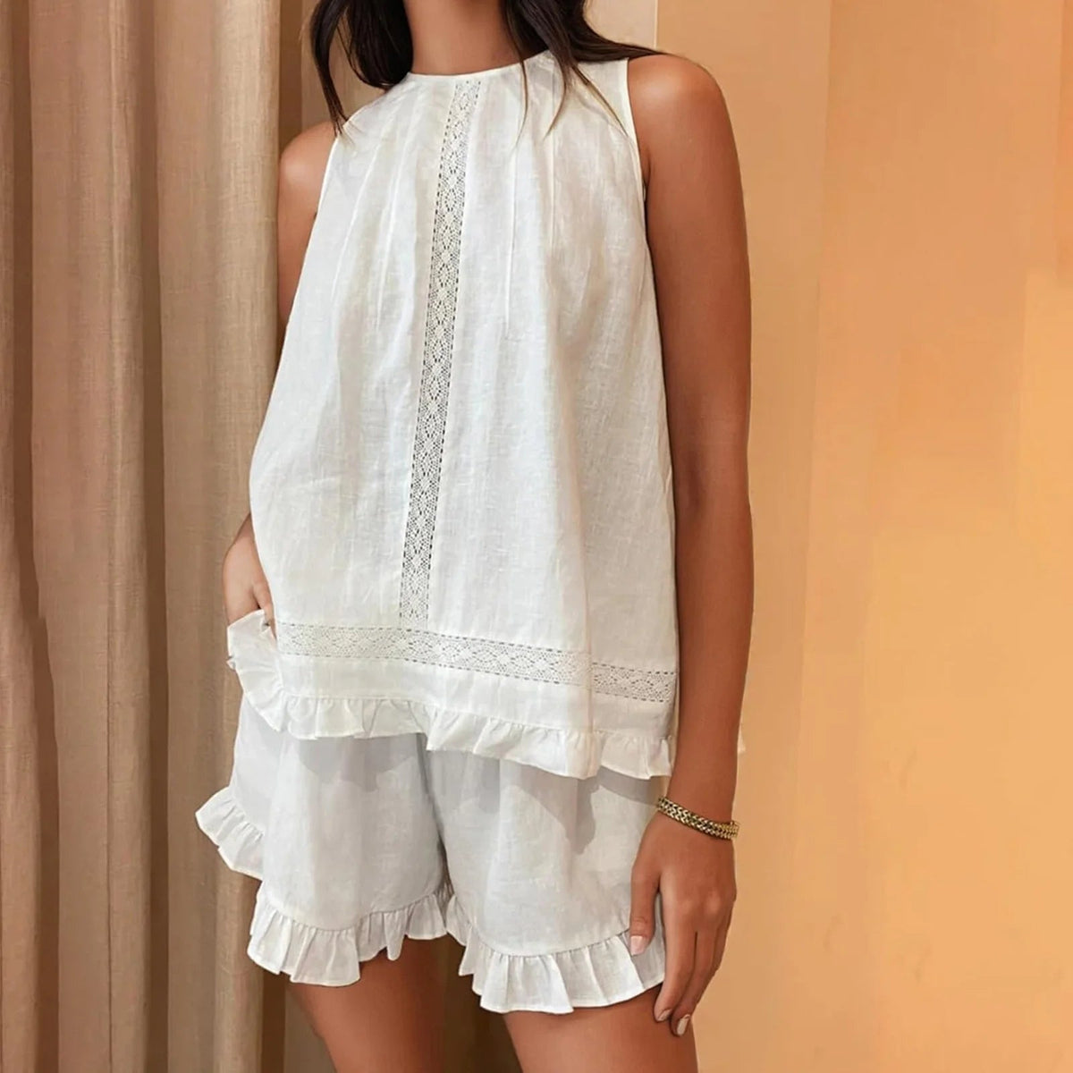 Conjunto de shorts sin mangas con ribete de volantes Dahlia