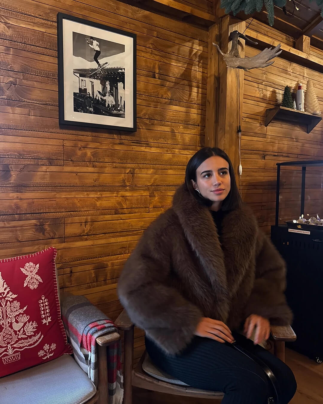 Elsa kort fuskpälsjacka
