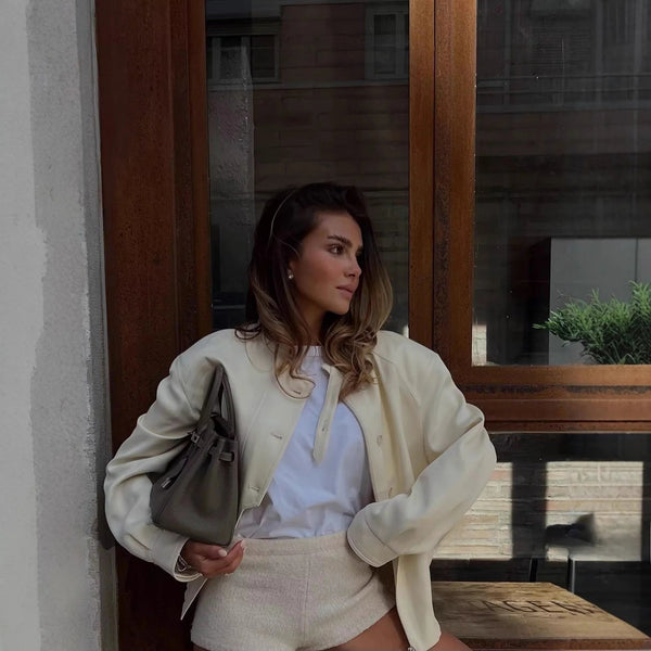 Chaqueta de cuello mao con detalles de botones Hannah