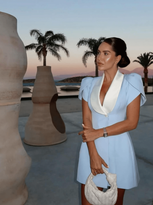Miniabito con collo sciallato Hypatia