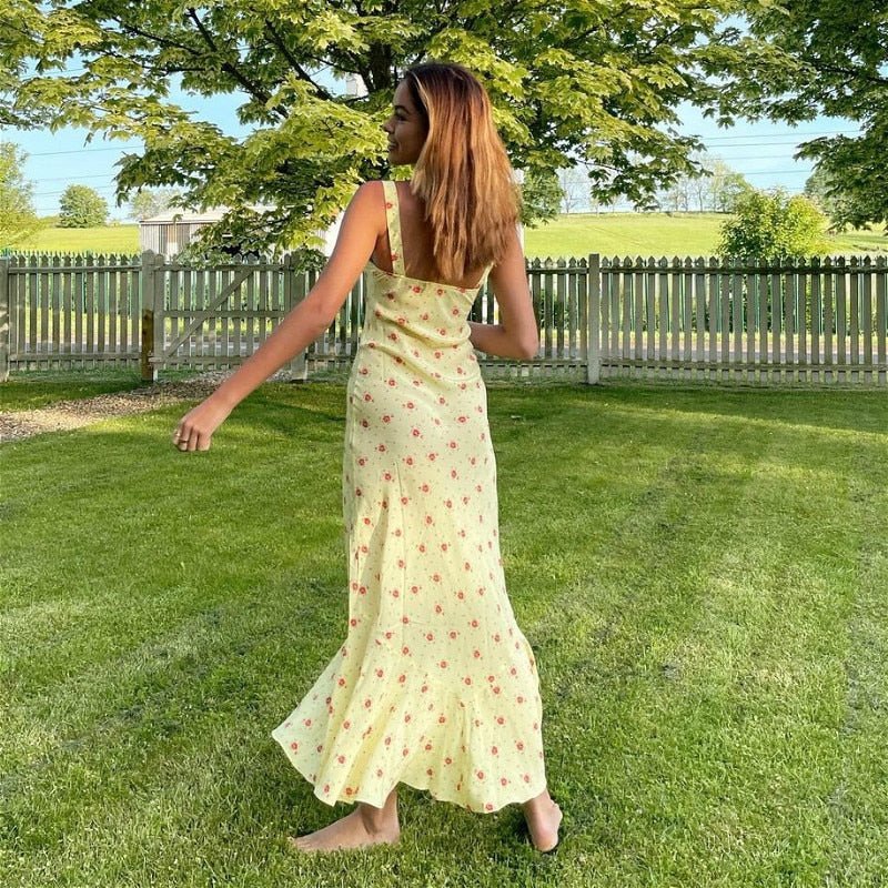 Vestido floral acampanado con volantes Iris