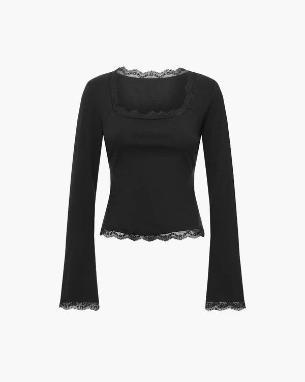 Jackie top met vierkante hals en kanten afwerking