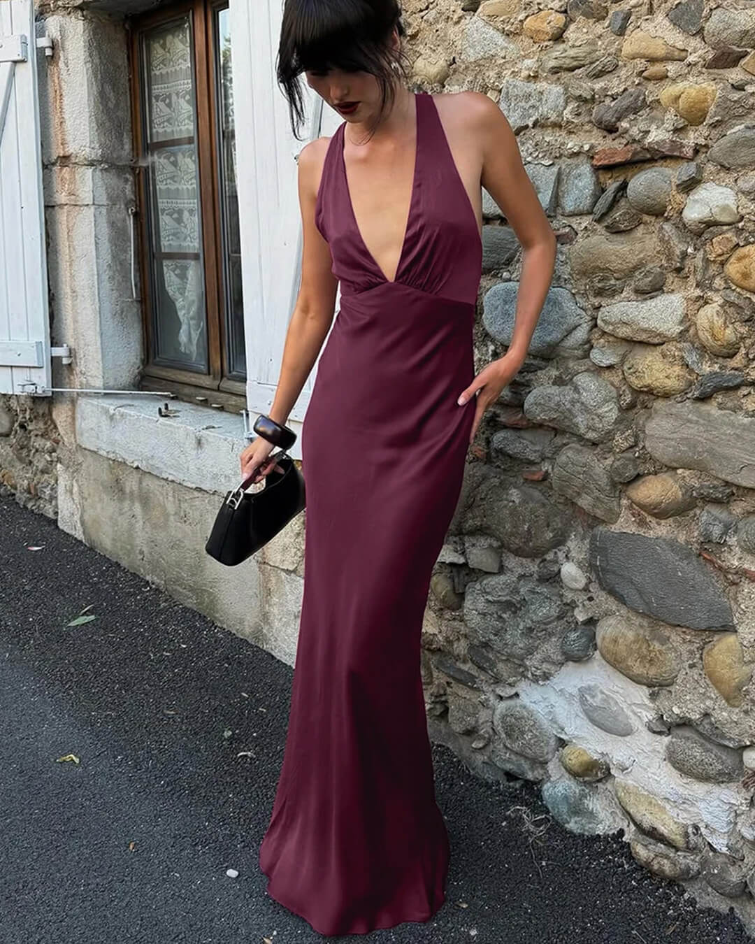 Joyce vinrød satin-maxikjole med halterneck