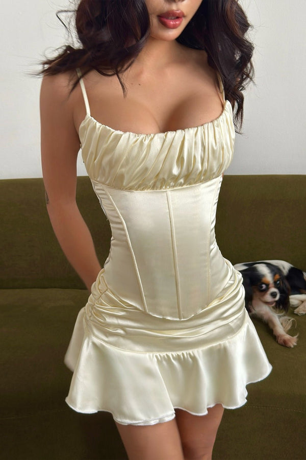 Julia zweiteiliges Set aus rückenfreiem Camisole-Top und Rüschenrock