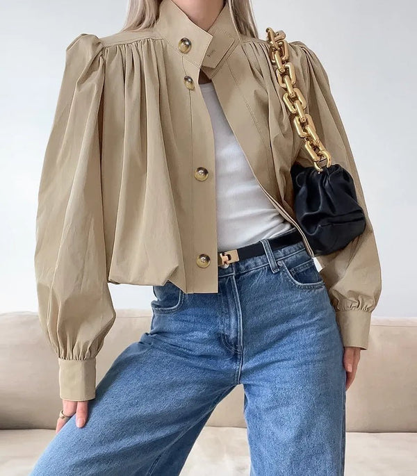 Karina Kurze plissierte Jacke