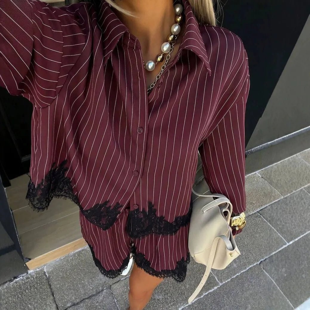 Conjunto de pantalones cortos a rayas diplomáticas con bajo de encaje Kate