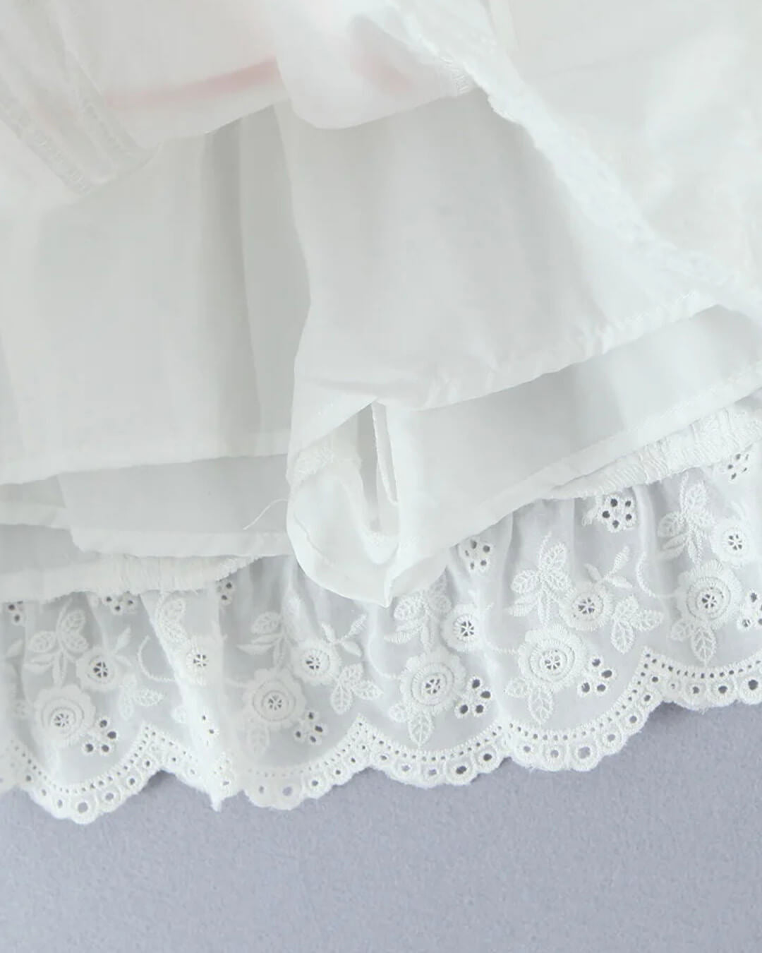 Conjunto de saia mini com acabamento em renda Klarissa