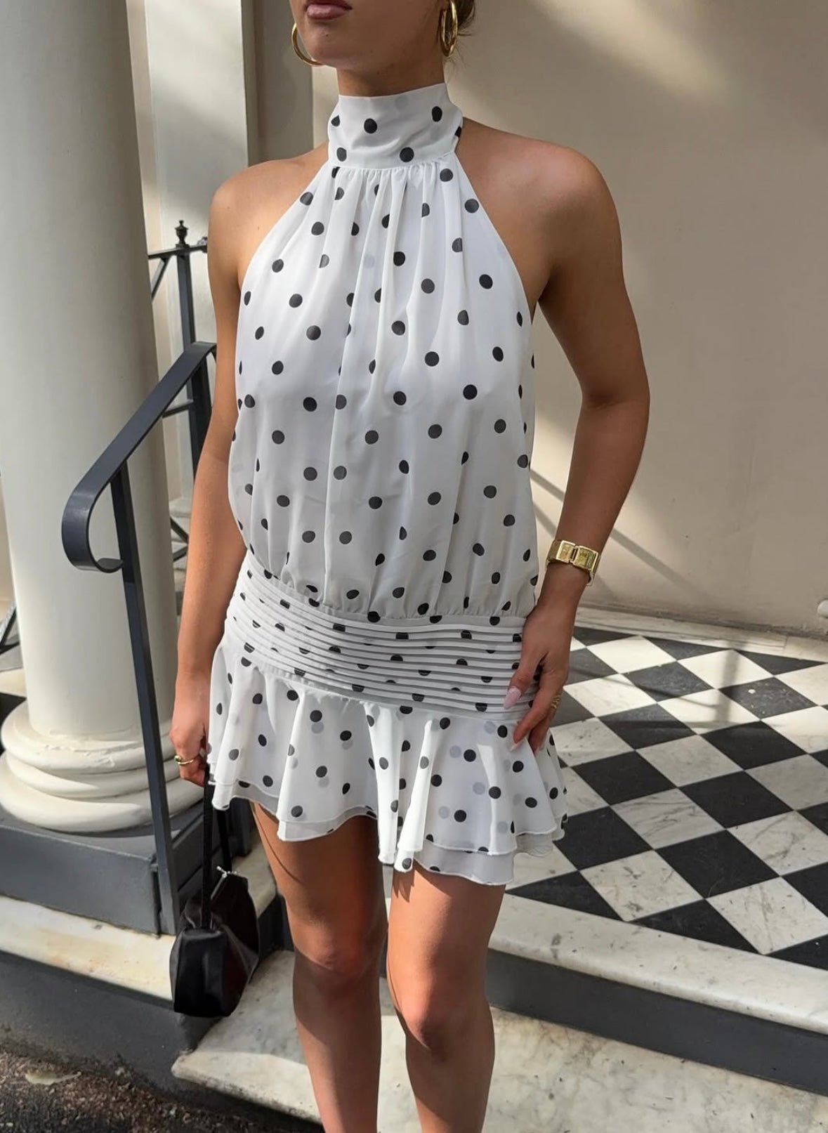 Robe courte Lianna à pois et dos nu