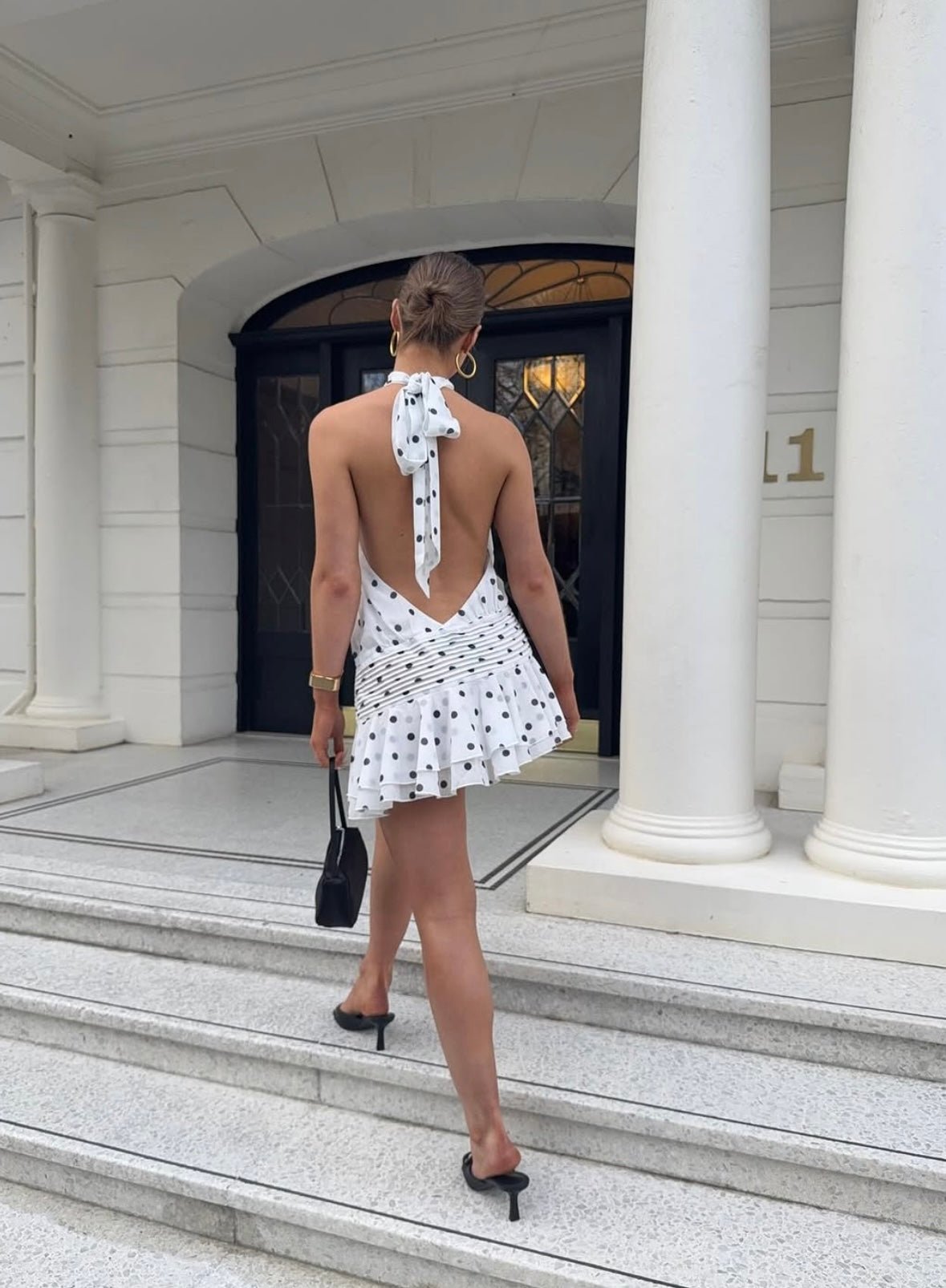 Robe courte Lianna à pois et dos nu