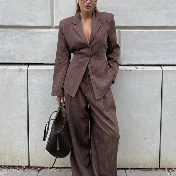 Costume pantalon à fines rayures Melanie