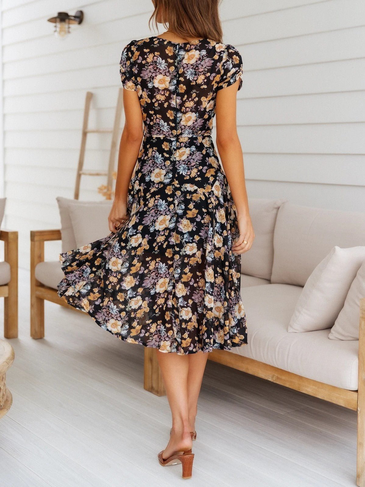 Abito midi floreale con scollo a V Mona
