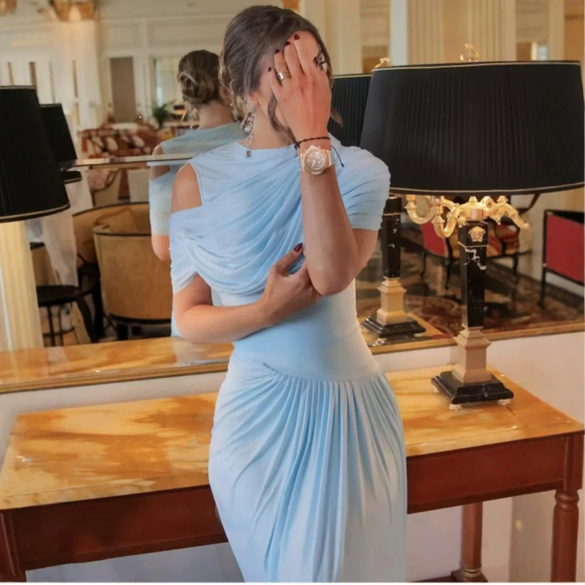 Abito lungo aderente elegante in mesh Monica