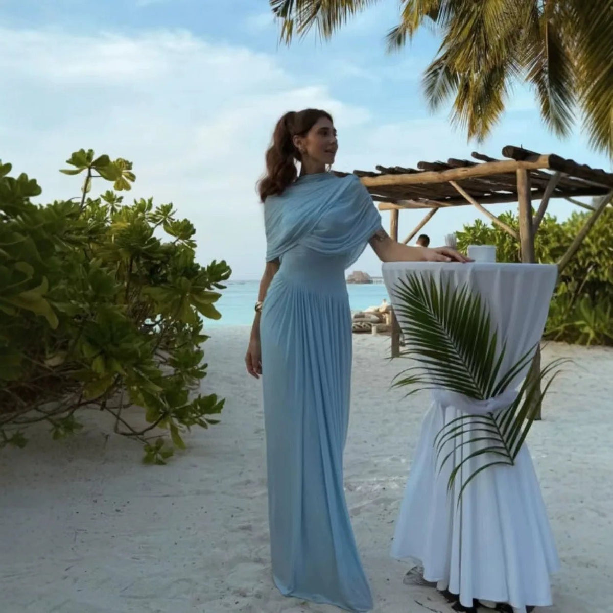 Abito lungo aderente elegante in mesh Monica