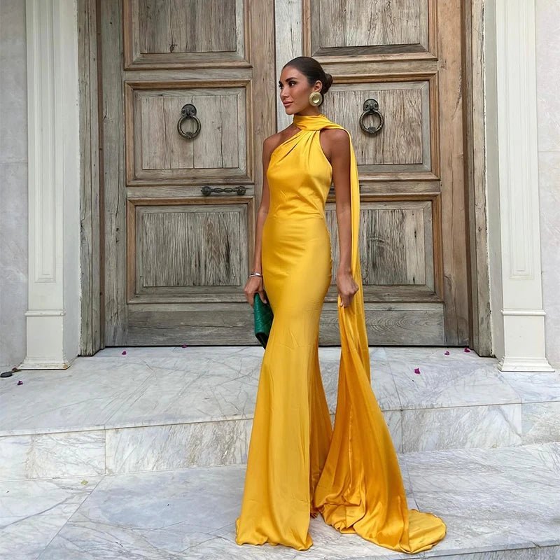 Robe en satin dos nu à col licou Noor