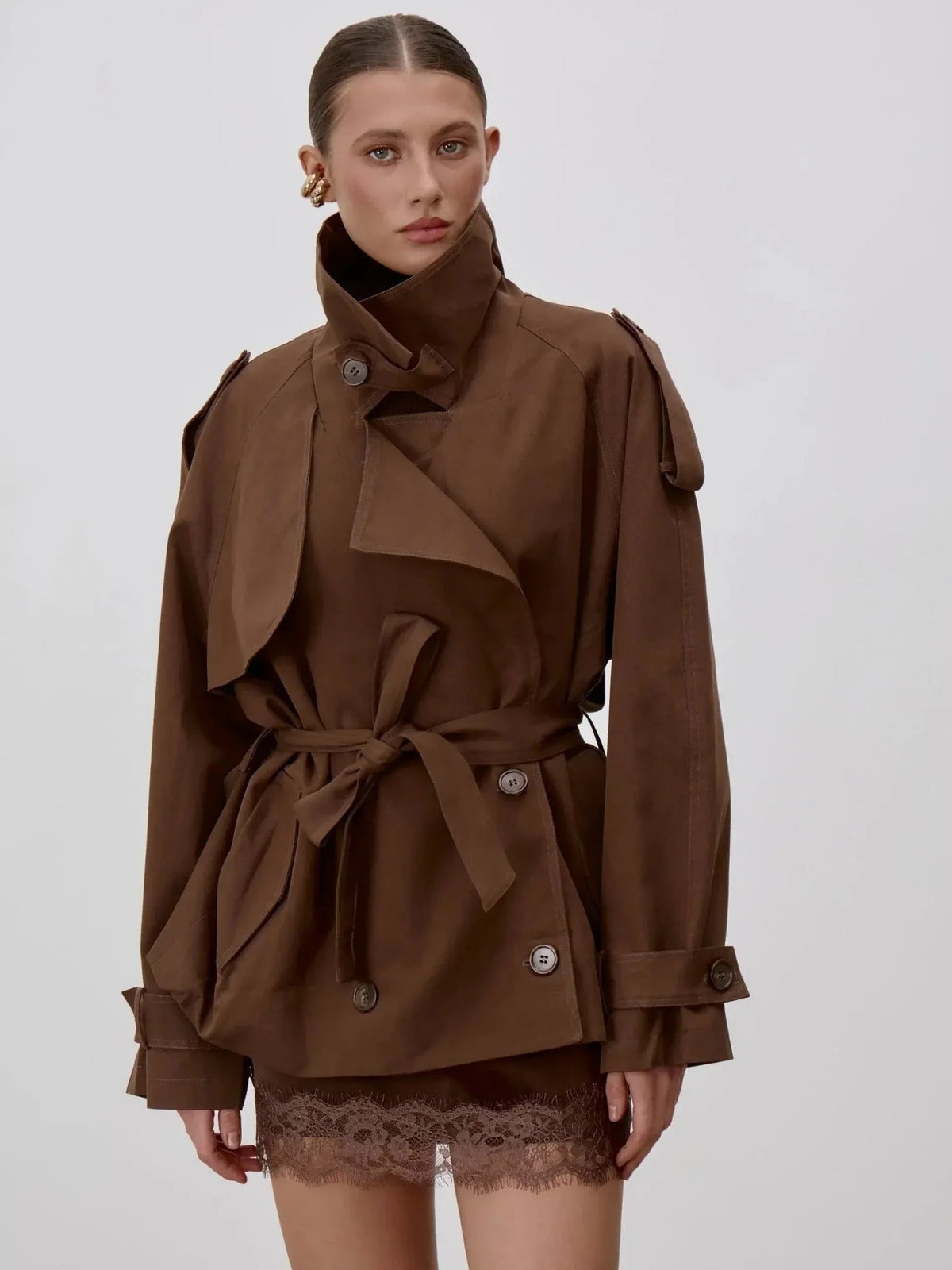 Octavia trenchcoat med snøring og ståkrage