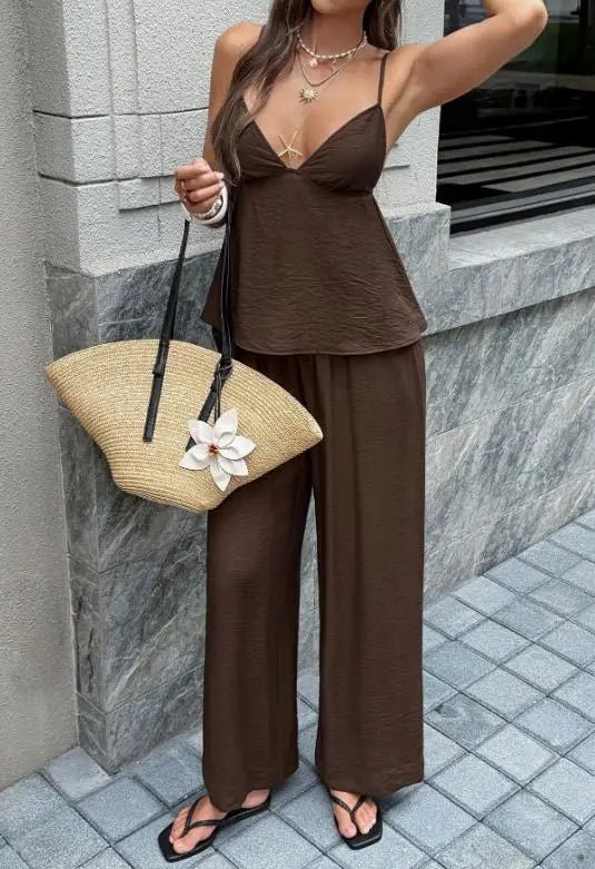 Odette set med camisole med djup V-ringning och byxor med vida ben
