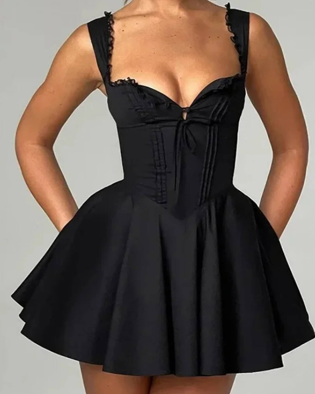 Vestido corto con espalda de cordones Rosa