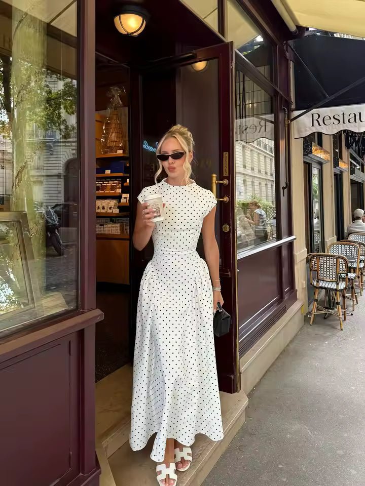 Ruby ausgestelltes Maxikleid mit kurzen Ärmeln