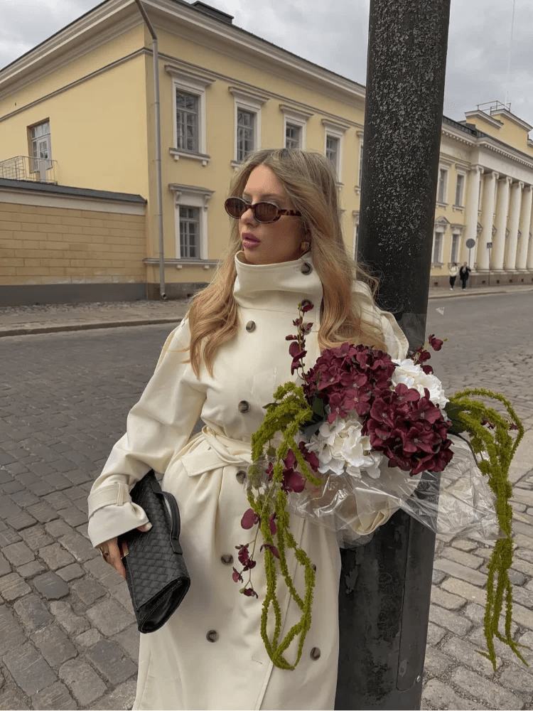 Trenchcoat Sarah mit hohem Kragen und Gürtel