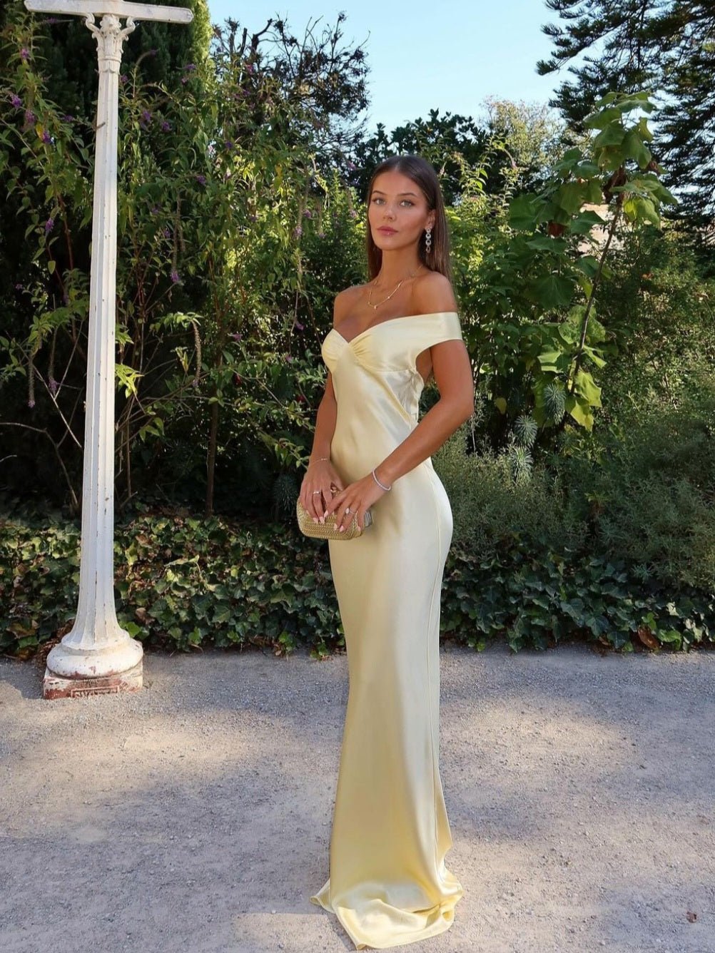 Serene satijnen maxi-jurk met open rug