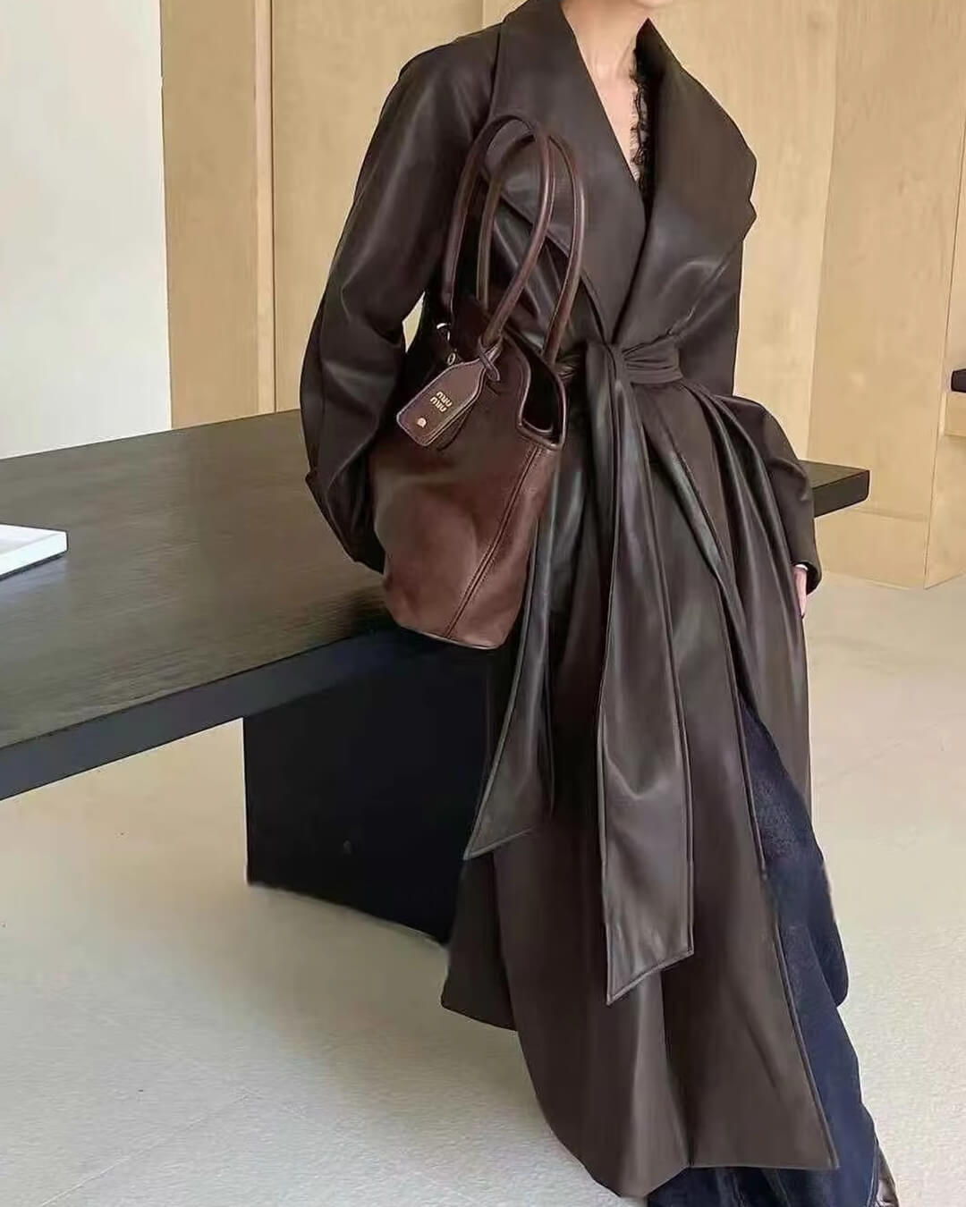 Shiela lange trenchcoat van imitatieleer