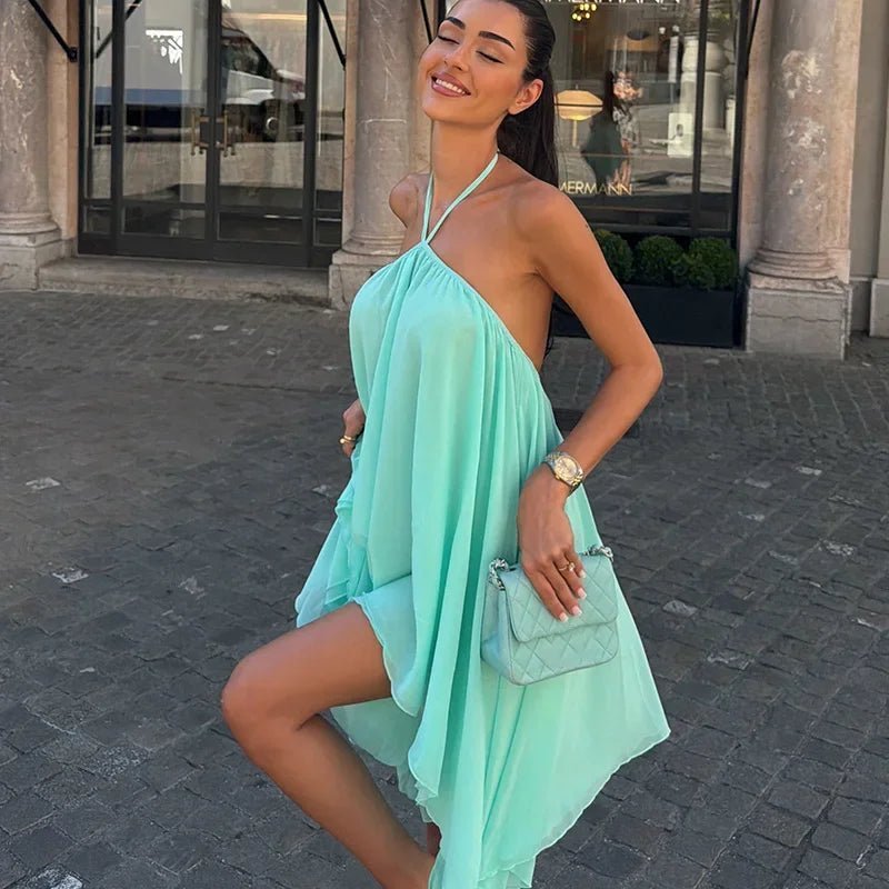 Sienna svajende halterneck-minikjole