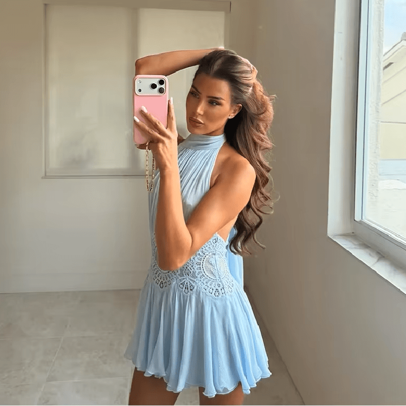Vestido mini sem costas, com decote halter, Sophia