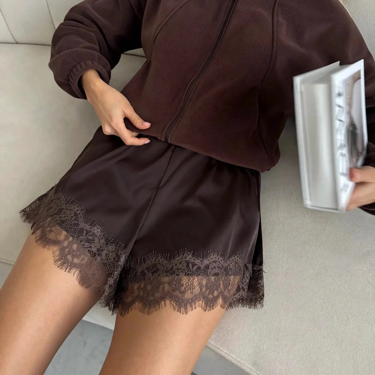 Shorts in raso e pizzo Suzette