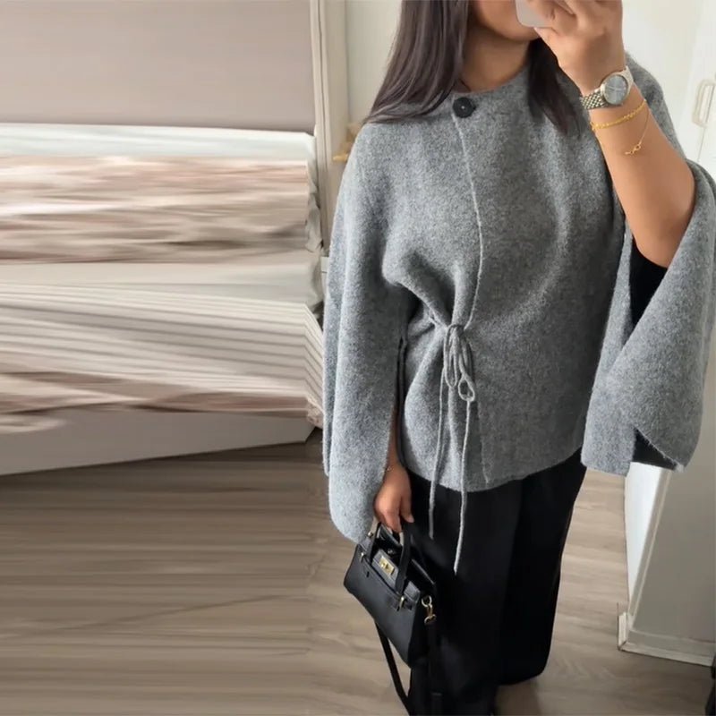 Suzette cardigan med slits och fladdermusärmar