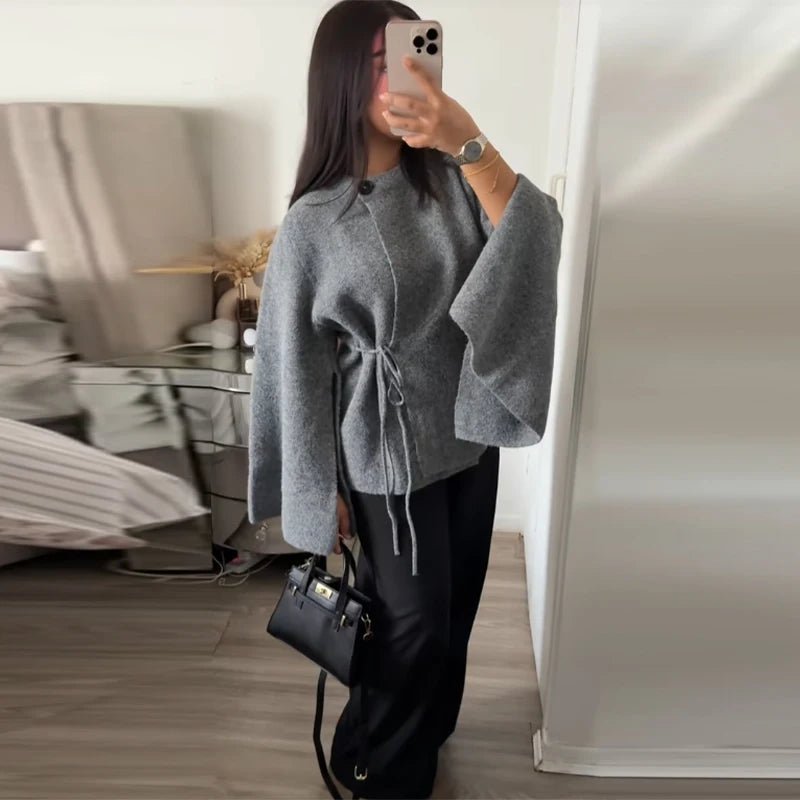 Suzette cardigan med slits och fladdermusärmar