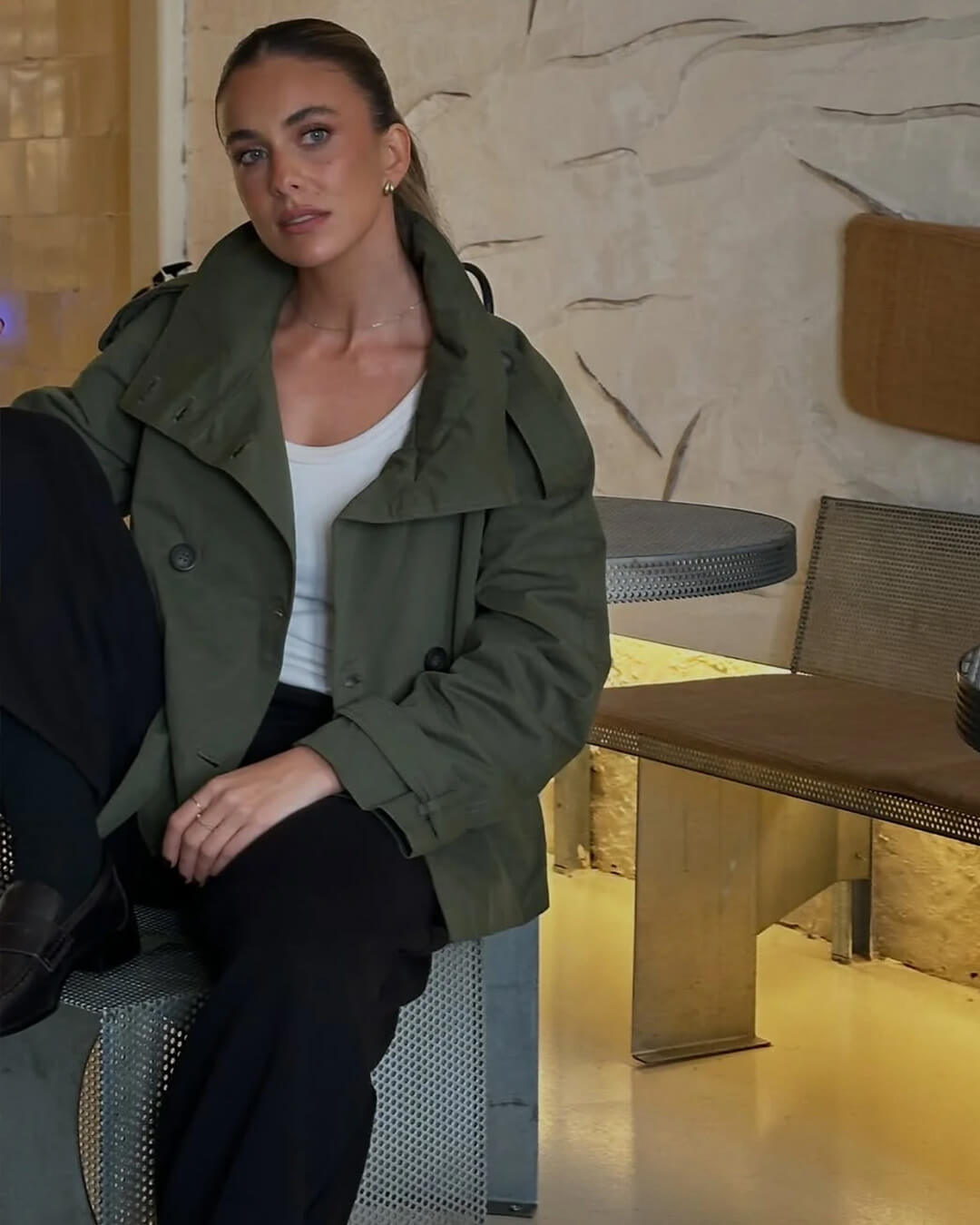 Thea korte trenchcoat met riem