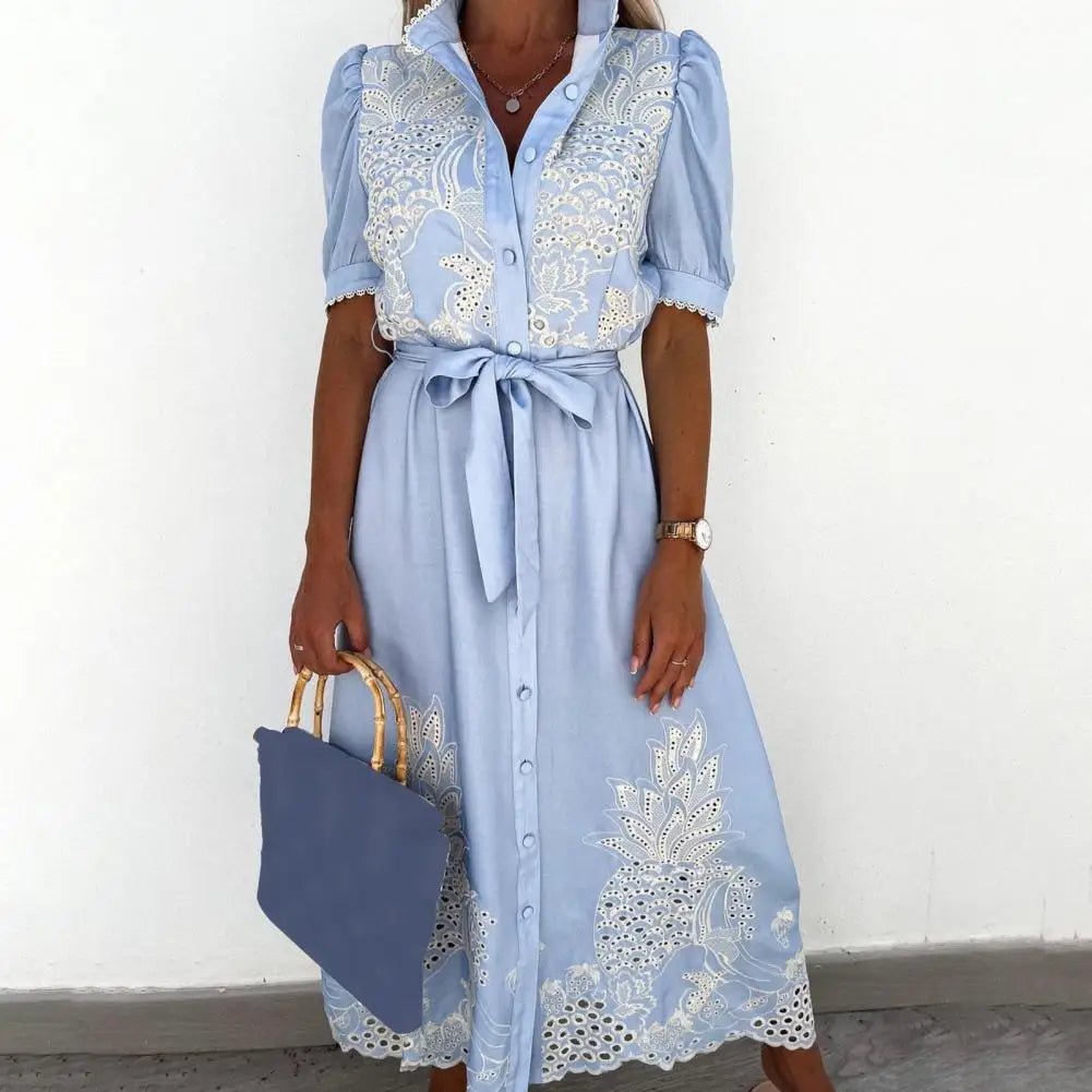 Robe longue Theresa brodée et lacée