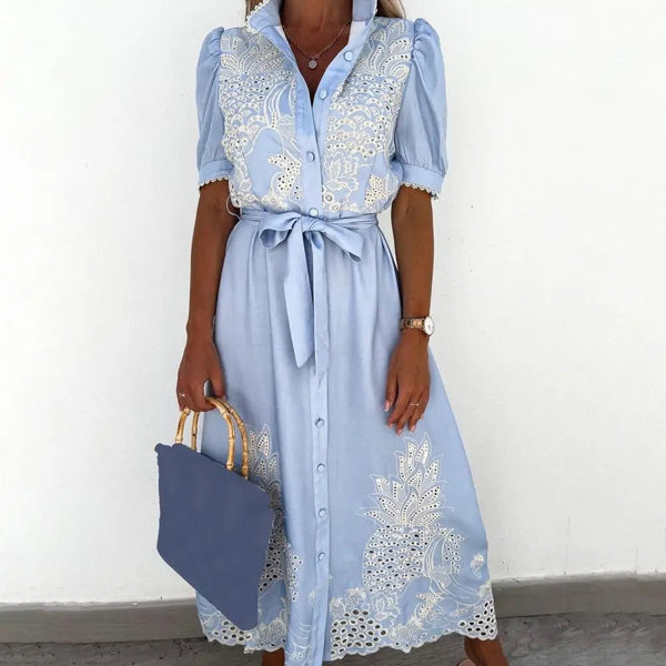 Robe longue Theresa brodée et lacée